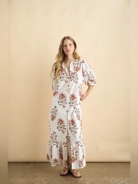 Sonmer Sofia White